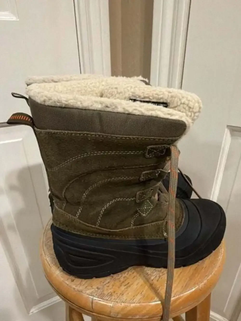 Magellan Outdoors Boys 3M Thinsulate Water Resistant Winter Boots